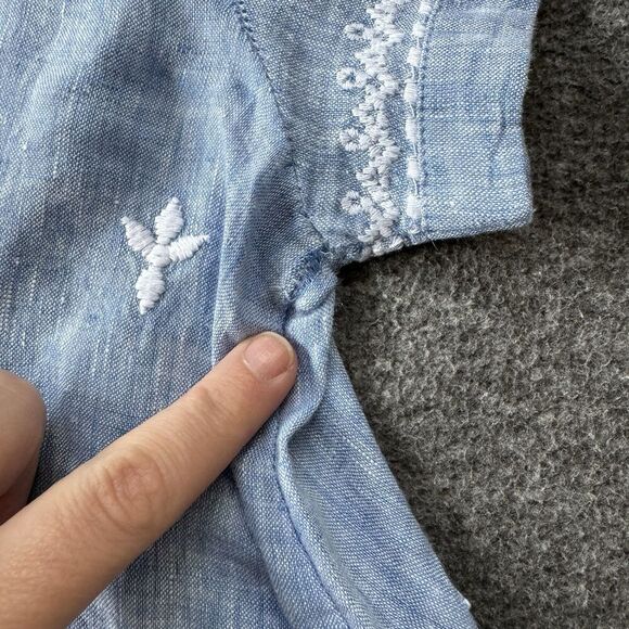Kyla Seo Shirt Womens S Blue Linen Chambray Floral Embroidered Beach Coastal - Picture 10 of 11